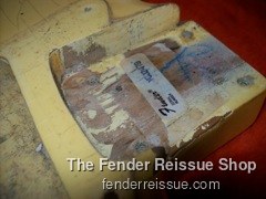 Fender Stratocaster - Rare Features of Early Reissues — 100 2077 0