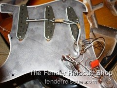 Fender Stratocaster - Rare Features of Early Reissues — 1