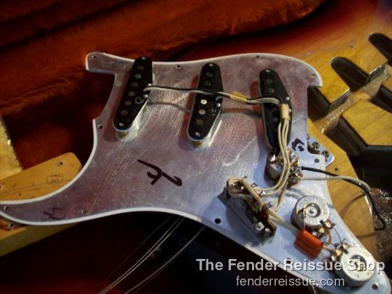 1983 Fender '62 Reissue Stratocaster. SOLD — 100 0604