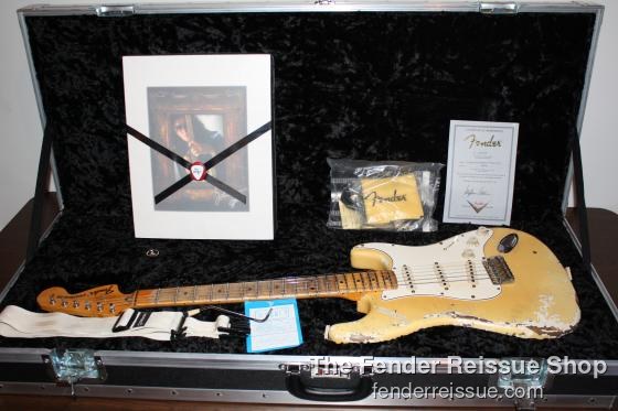 Fender Custom Shop Yngwie Malmsteen Play Loud Stratocaster SOLD. — 256