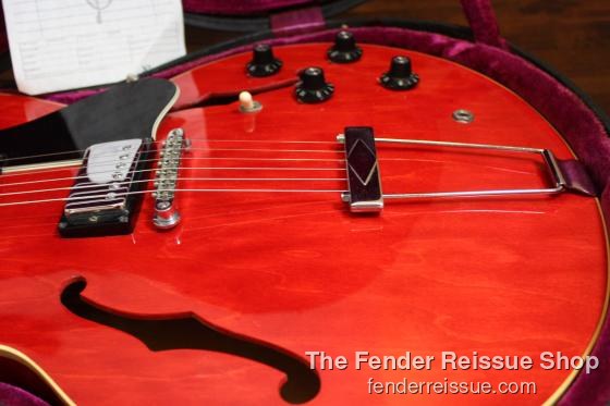 1975 Gibson es-335