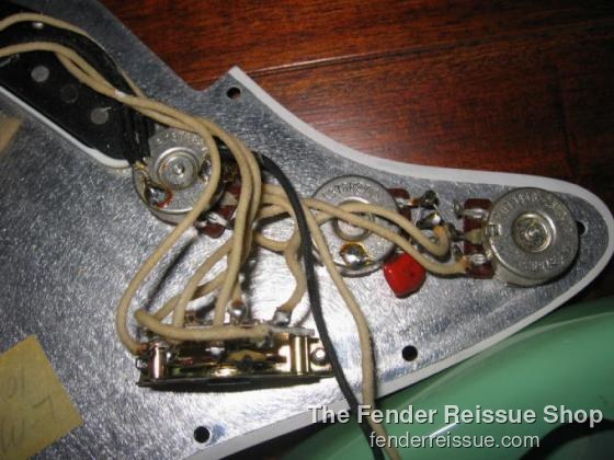 1988 Fender '62 Reissue Stratocaster - SOLD.