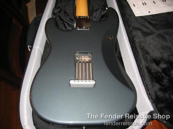 fender john mayer strat charcoal frost metallic CFM stratocaster